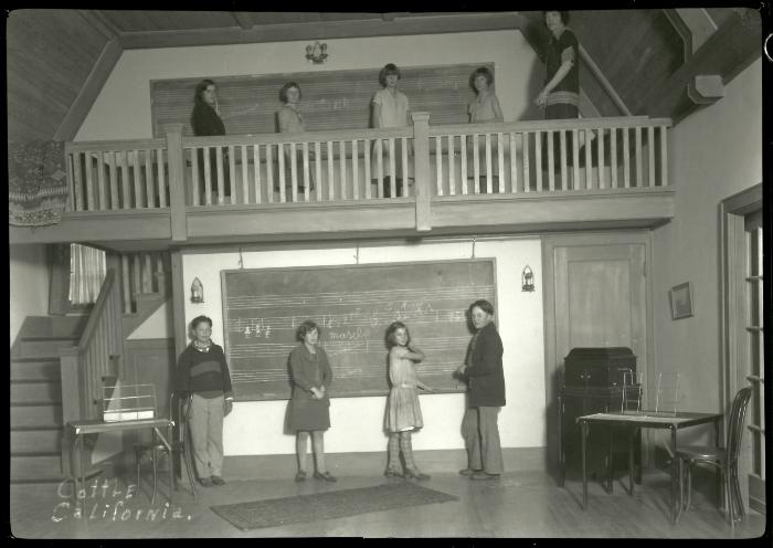 Elizabeth Ivey Brubeck teaching music theory in her studio (Concord, California)