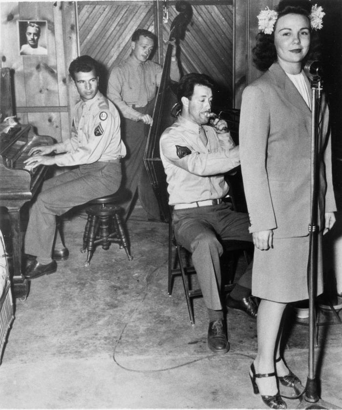 "The Fabulous Five": Dave Brubeck, Frances Glenn (Cope), vocals, Wes Cope on trombone; and, Ralph Gephardt (Camp Haan, Riverside, California)