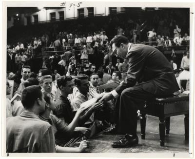 Dave Brubeck signing autographs (Gainesville, Florida [?])