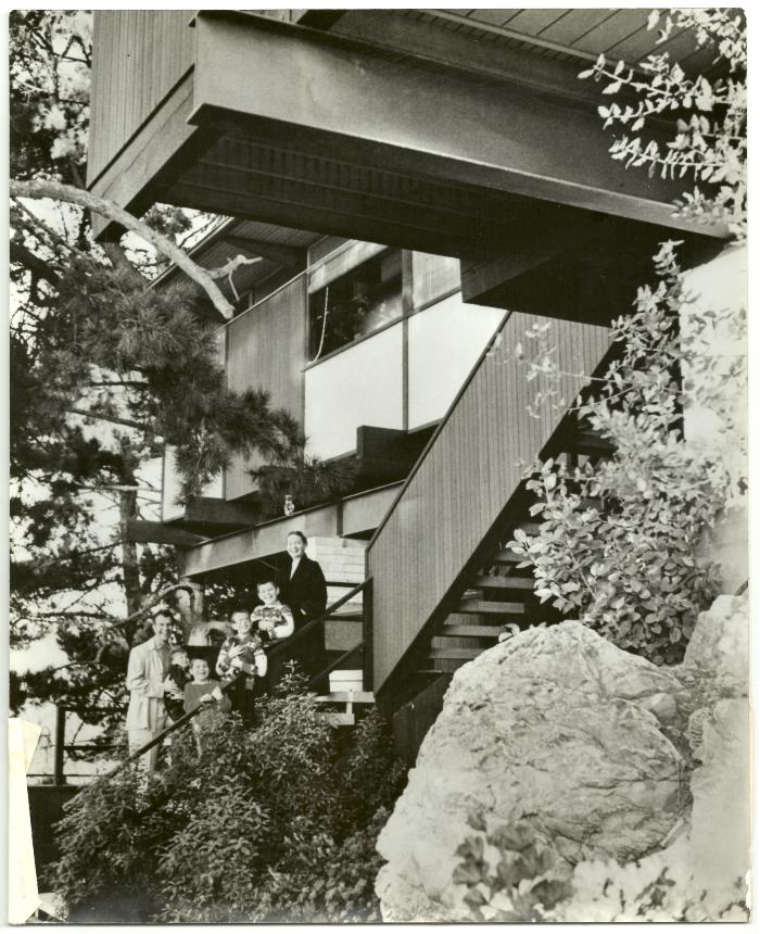 Dave Brubeck, Iola Brubeck, Darius Brubeck, Michael Brubeck, Chris Brubeck, Dan Brubeck in front of home (Oakland, California)