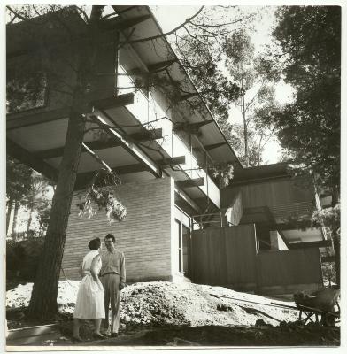 Dave Brubeck, Iola Brubeck in front of home (Oakland, California)