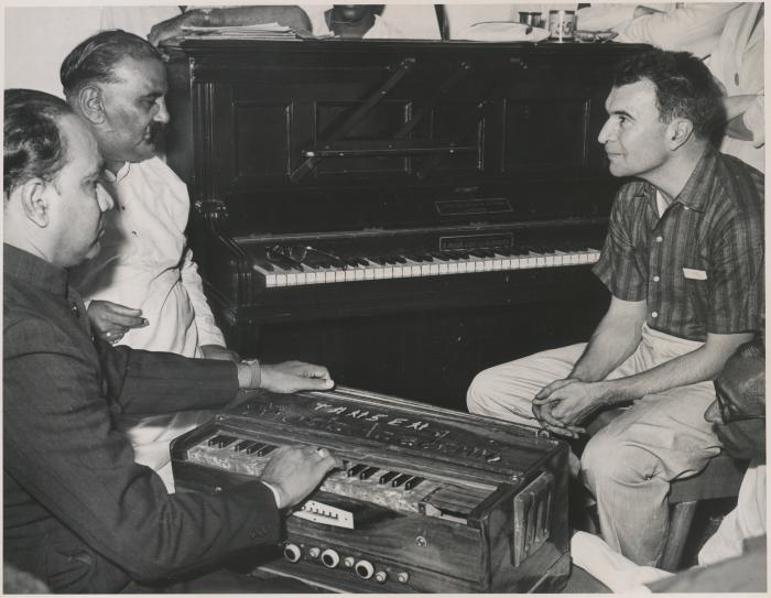 Dave Brubeck, unidentified Indian musicians (Mumbai, India)