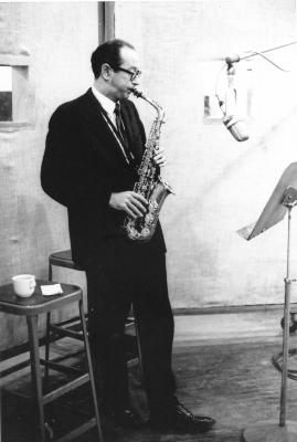 Paul Desmond in studio performance