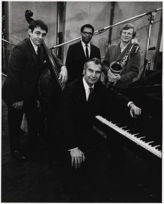 Dave Brubeck with Jack Six, Alan Dawson and Gerry Mulligan in studio for Blues Roots