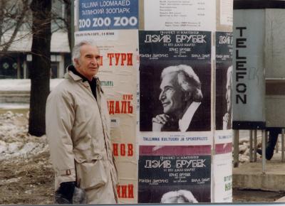 Dave Brubeck #1 [in front of Dave Brubeck poster] (Tallinn, Estonia)